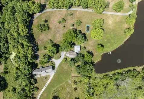 1197 Bulls Head Road Clinton Corners NY 12514