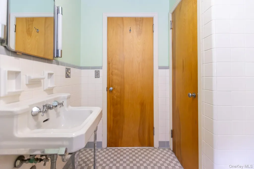 10 Degarmo Place Poughkeepsie NY 12601