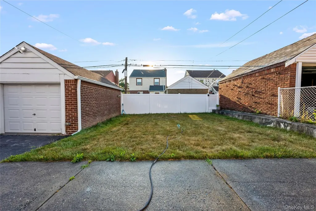 118 48 222nd Street Cambria Heights NY 11411