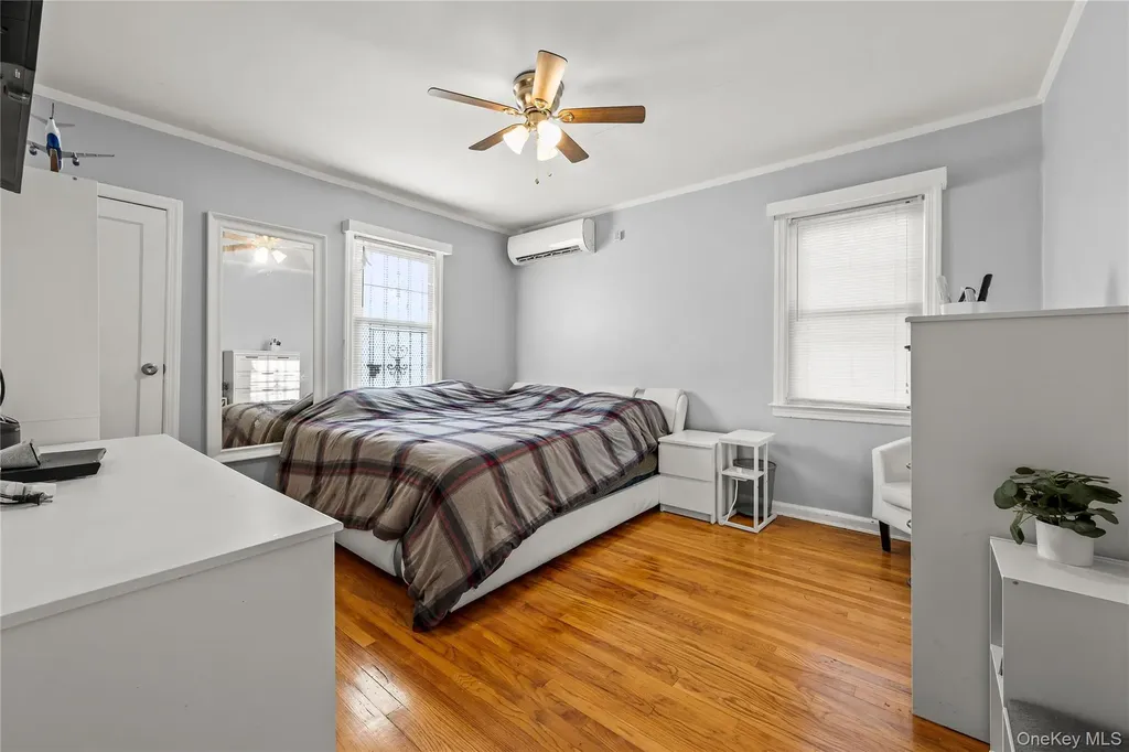 118 48 222nd Street Cambria Heights NY 11411