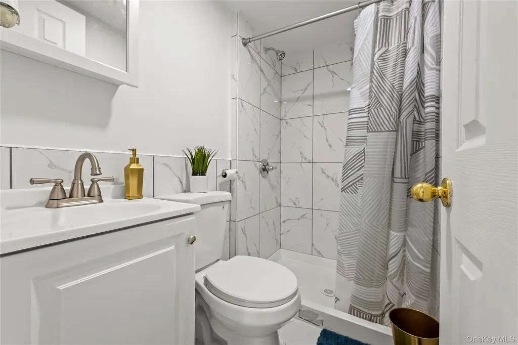 118 48 222nd Street Cambria Heights NY 11411
