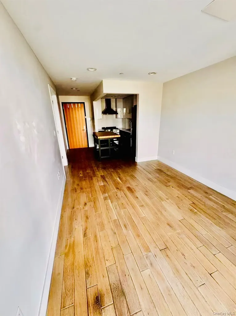 27-05 41st Avenue Long Island City NY 11101