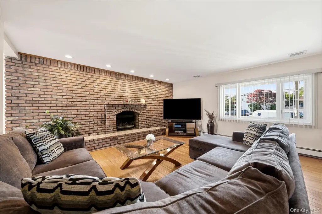 364 Boundary Avenue Massapequa NY 11758
