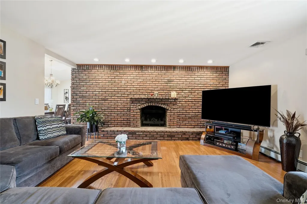 364 Boundary Avenue Massapequa NY 11758