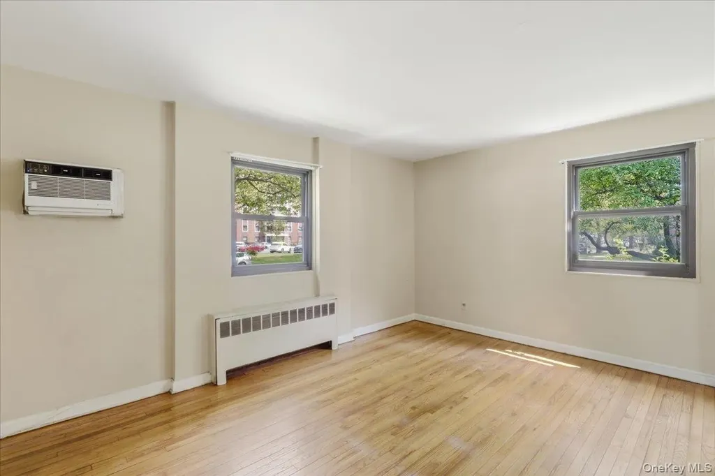 86-22 155th Howard Beach NY 11414