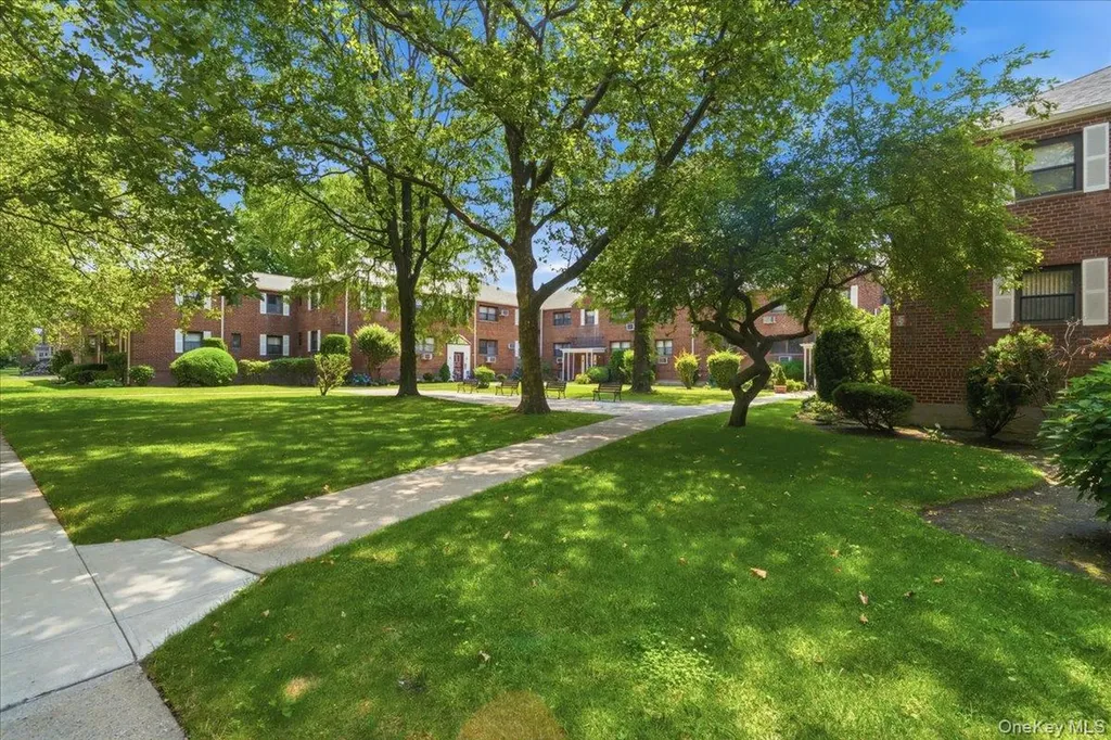 86-22 155th Howard Beach NY 11414