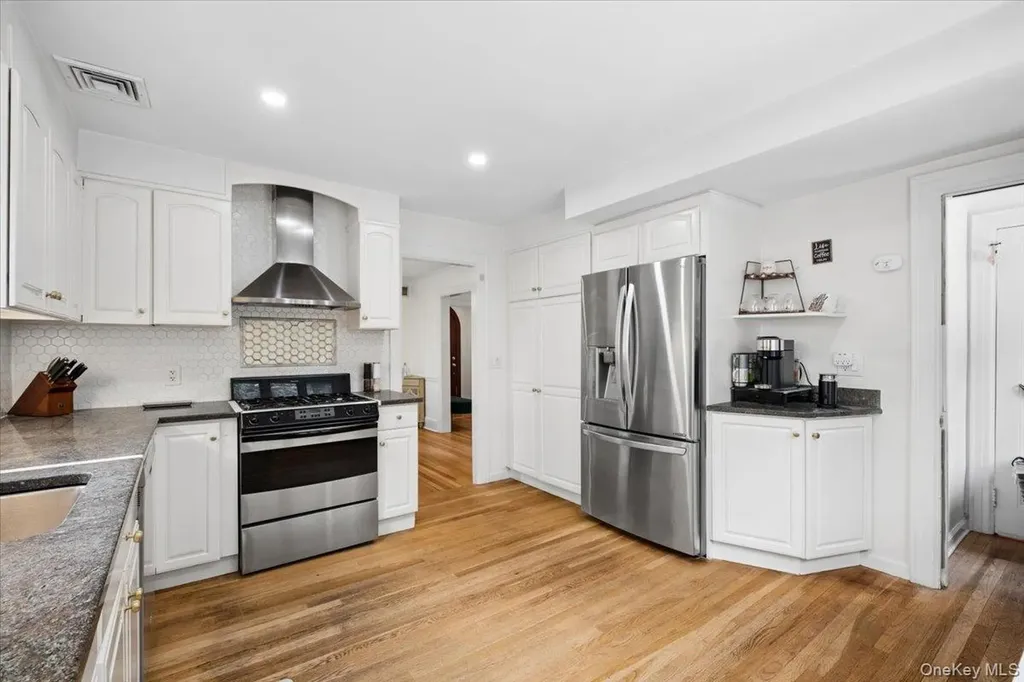 1187 Post Road Scarsdale NY 10583