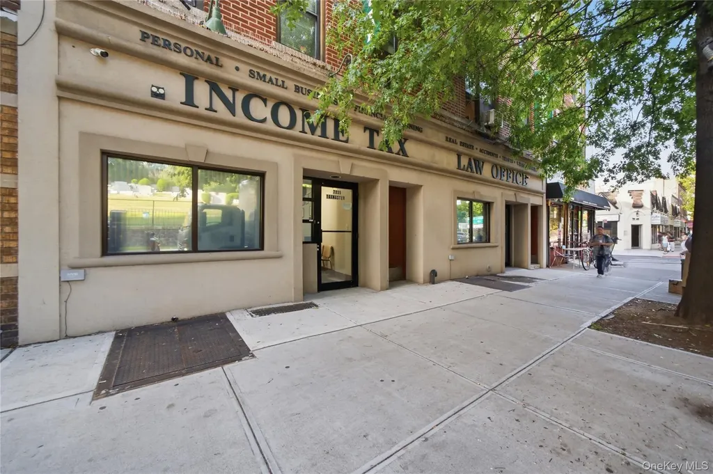 7935 Myrtle Avenue Ridgewood NY 11385