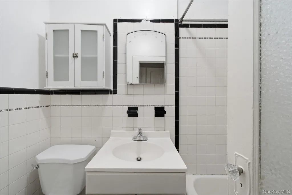 7935 Myrtle Avenue Ridgewood NY 11385