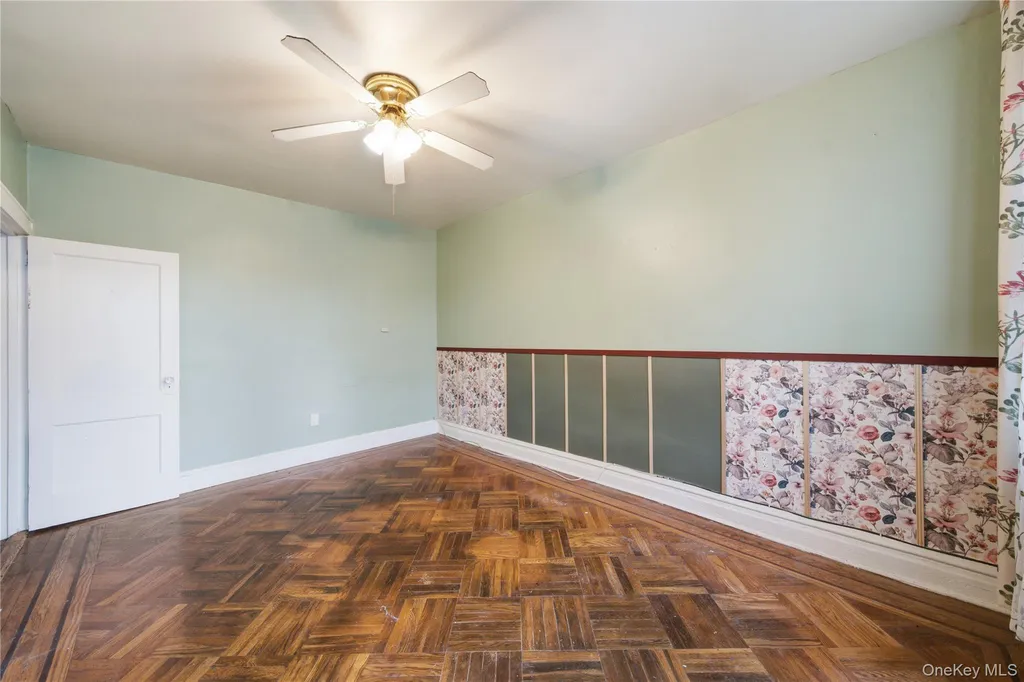 7935 Myrtle Avenue Ridgewood NY 11385