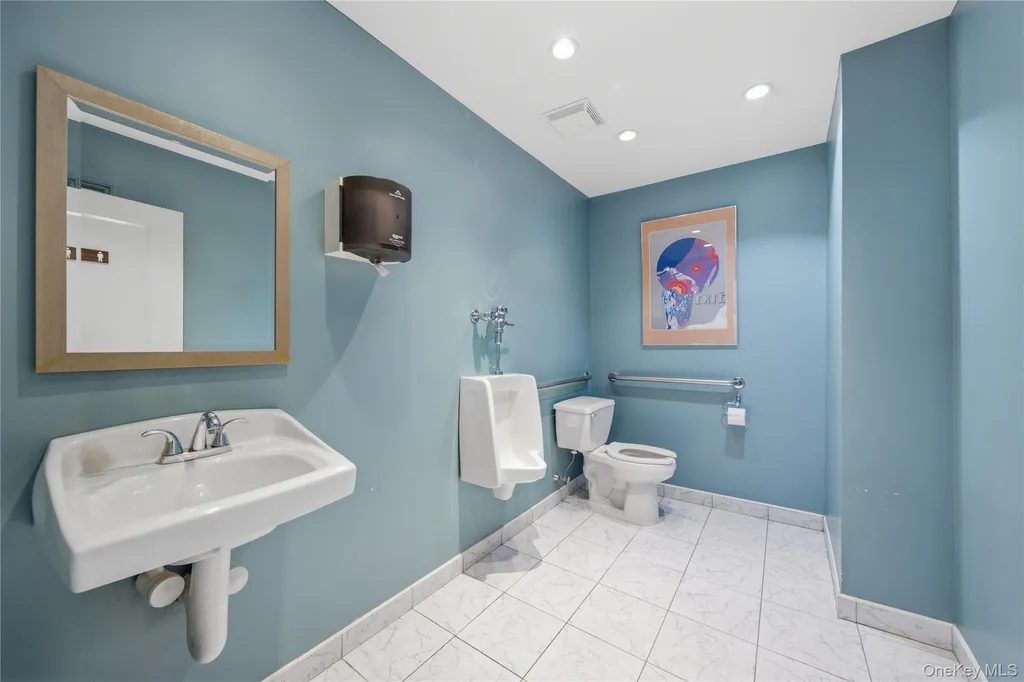 7935 Myrtle Avenue Ridgewood NY 11385