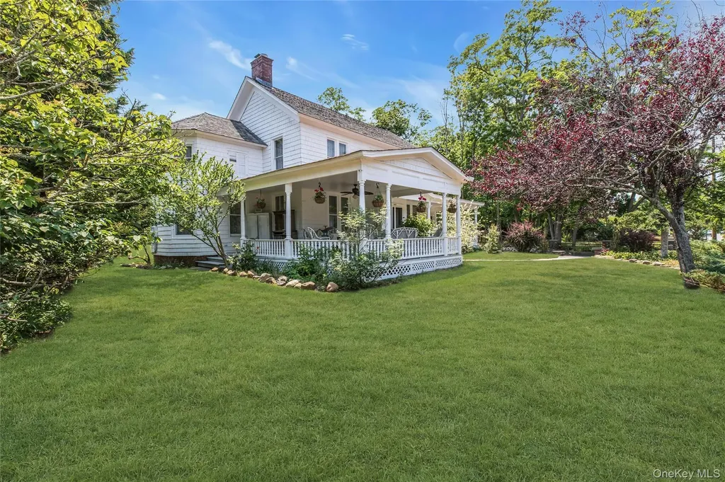 430 Montauk Highway East Moriches NY 11940