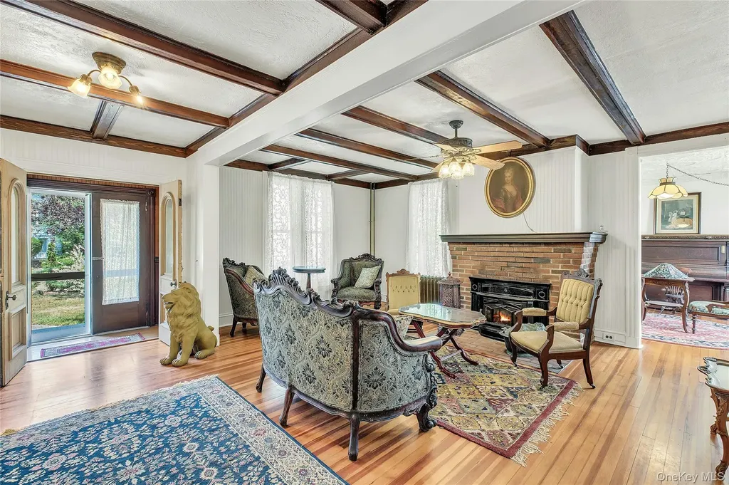430 Montauk Highway East Moriches NY 11940