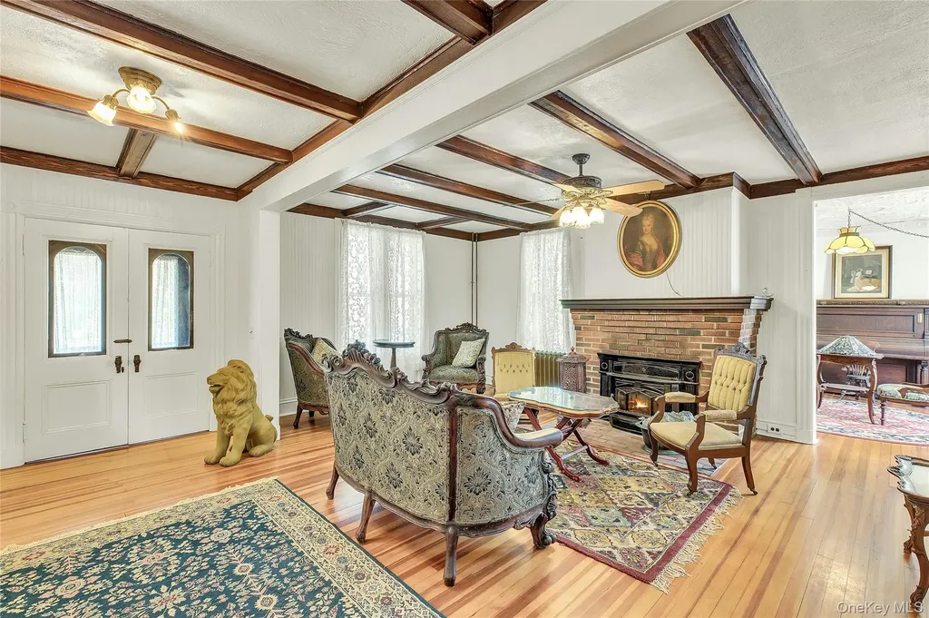 430 Montauk Highway East Moriches NY 11940
