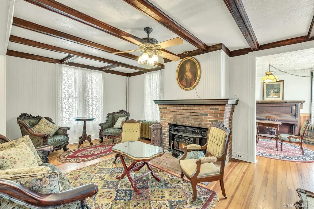 430 Montauk Highway East Moriches NY 11940