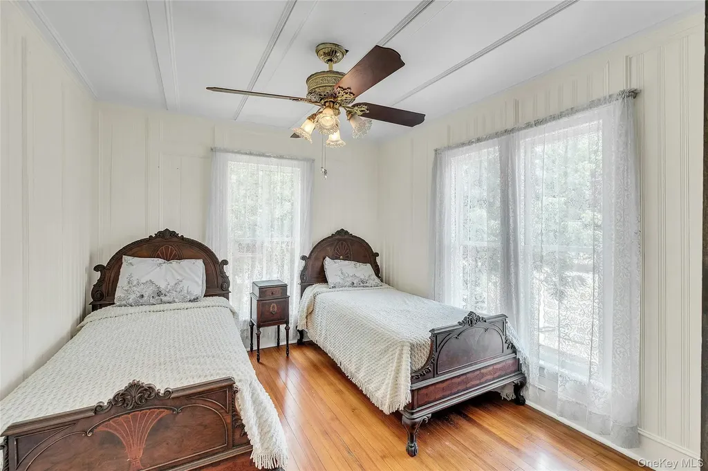 430 Montauk Highway East Moriches NY 11940