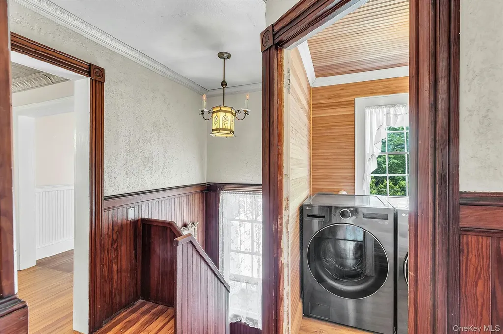 430 Montauk Highway East Moriches NY 11940