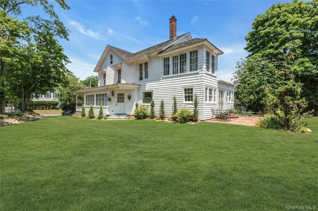 430 Montauk Highway East Moriches NY 11940