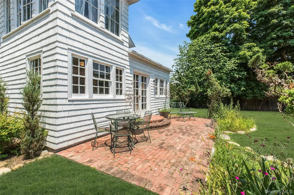 430 Montauk Highway East Moriches NY 11940