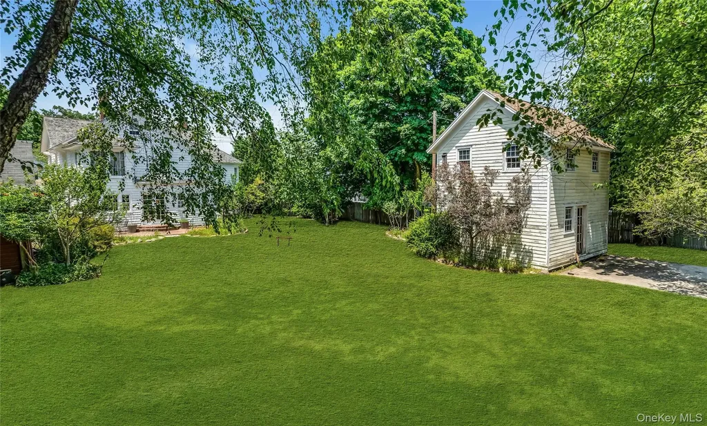 430 Montauk Highway East Moriches NY 11940