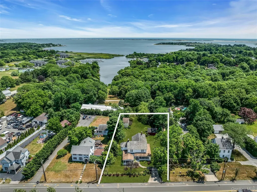 430 Montauk Highway East Moriches NY 11940