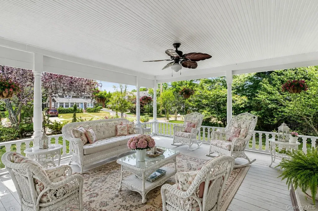 430 Montauk Highway East Moriches NY 11940
