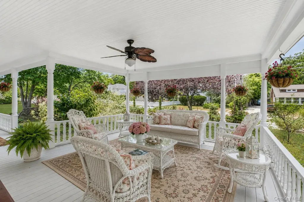 430 Montauk Highway East Moriches NY 11940