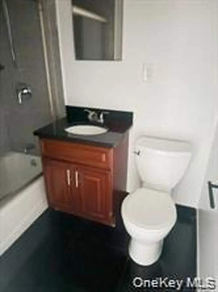 139 Grove Avenue Cedarhurst NY 11516