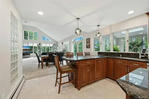 18 Nicole Court Manorville NY 11949