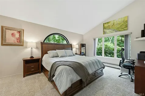 18 Nicole Court Manorville NY 11949