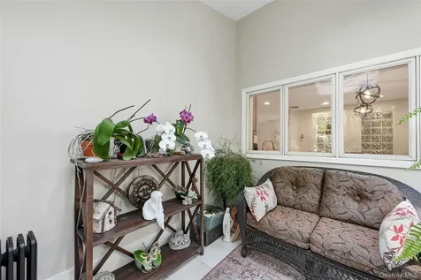 18 Nicole Court Manorville NY 11949