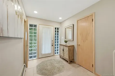 18 Nicole Court Manorville NY 11949