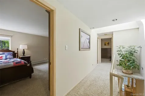 18 Nicole Court Manorville NY 11949