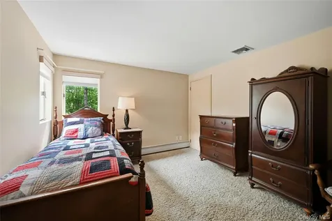 18 Nicole Court Manorville NY 11949