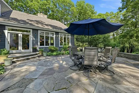 18 Nicole Court Manorville NY 11949