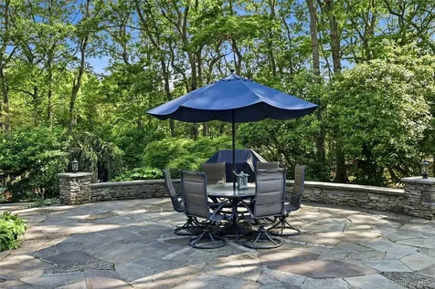 18 Nicole Court Manorville NY 11949