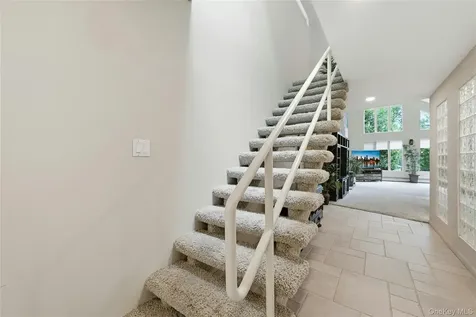 18 Nicole Court Manorville NY 11949