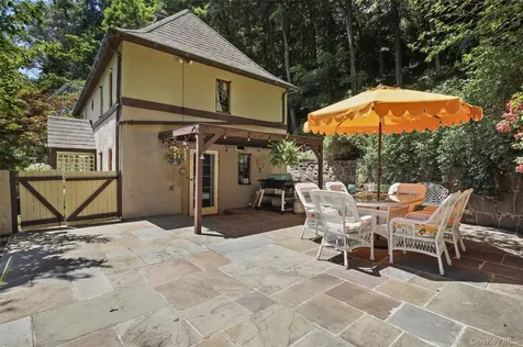 220 Mill River Road Chappaqua NY 10514