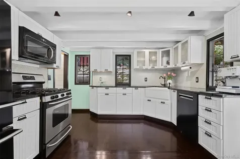 220 Mill River Road Chappaqua NY 10514