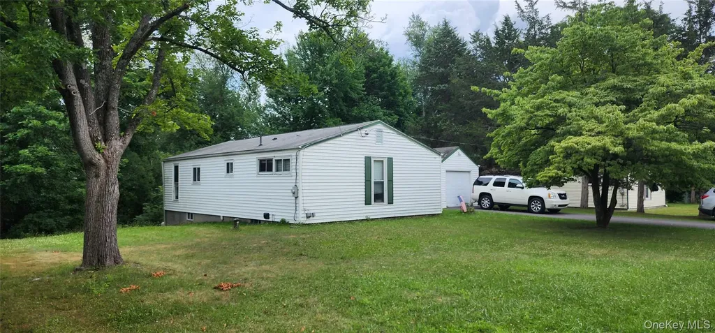 48 Gleason Boulevard Pleasant Valley NY 12569
