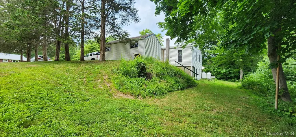 48 Gleason Boulevard Pleasant Valley NY 12569
