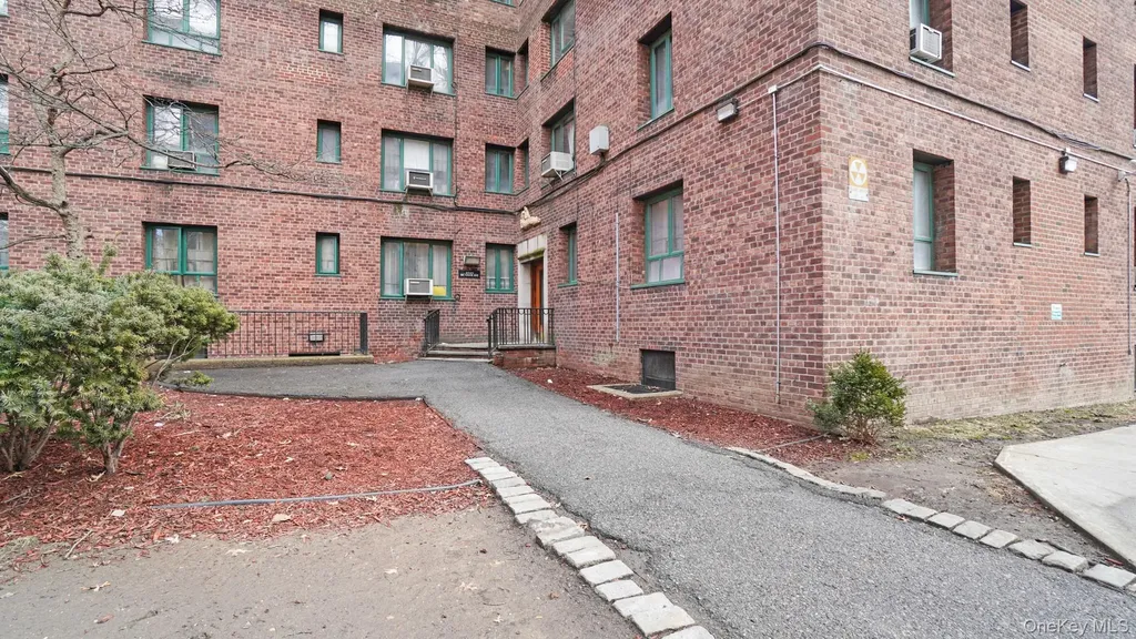 2049 Mcgraw Avenue Bronx NY 10462