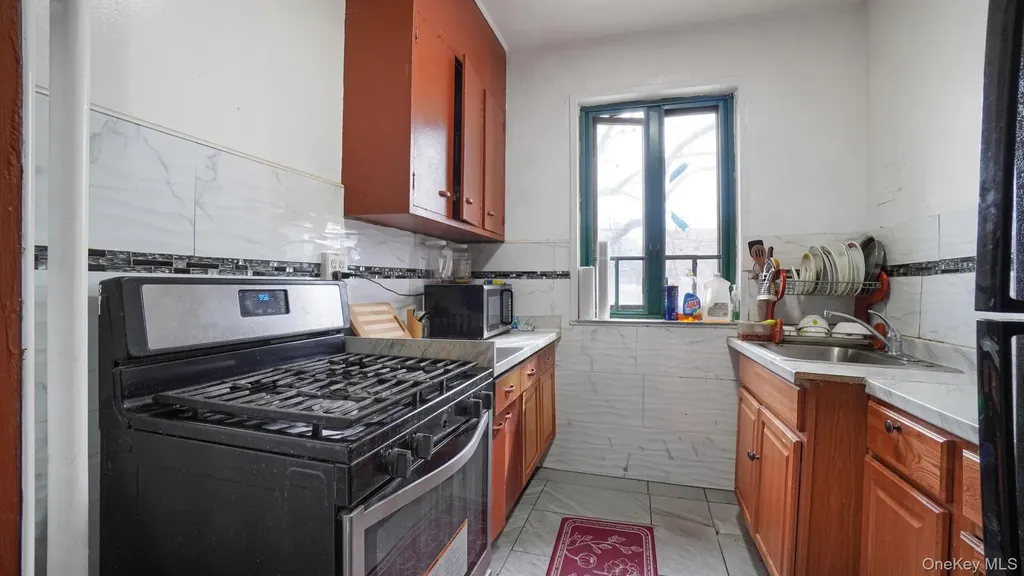 2049 Mcgraw Avenue Bronx NY 10462