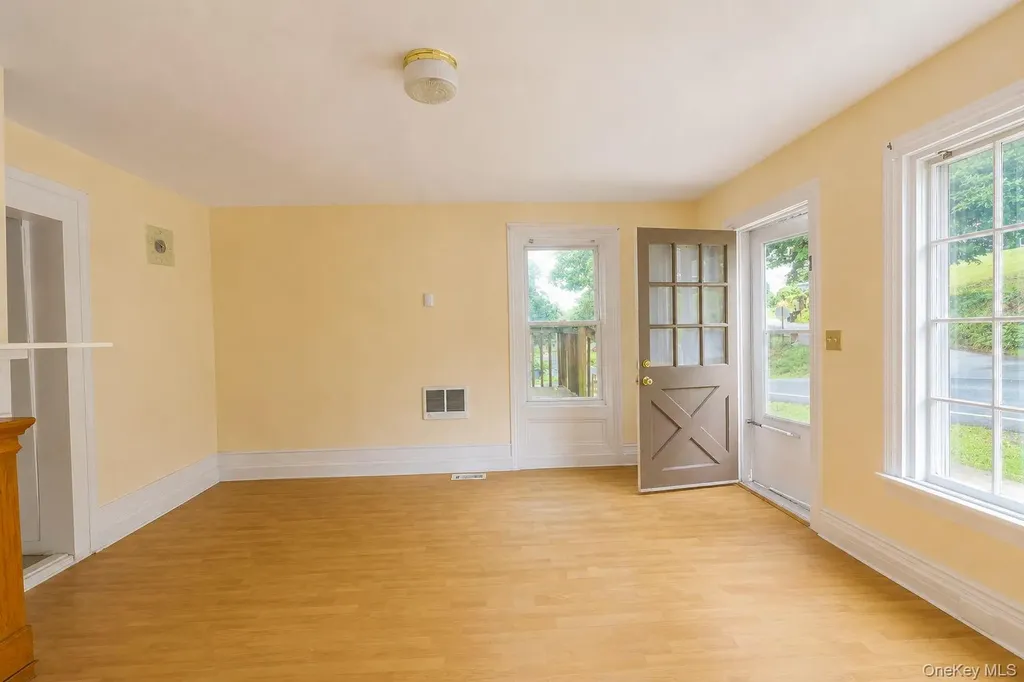 17 Clove Road Salisbury Mills NY 12577