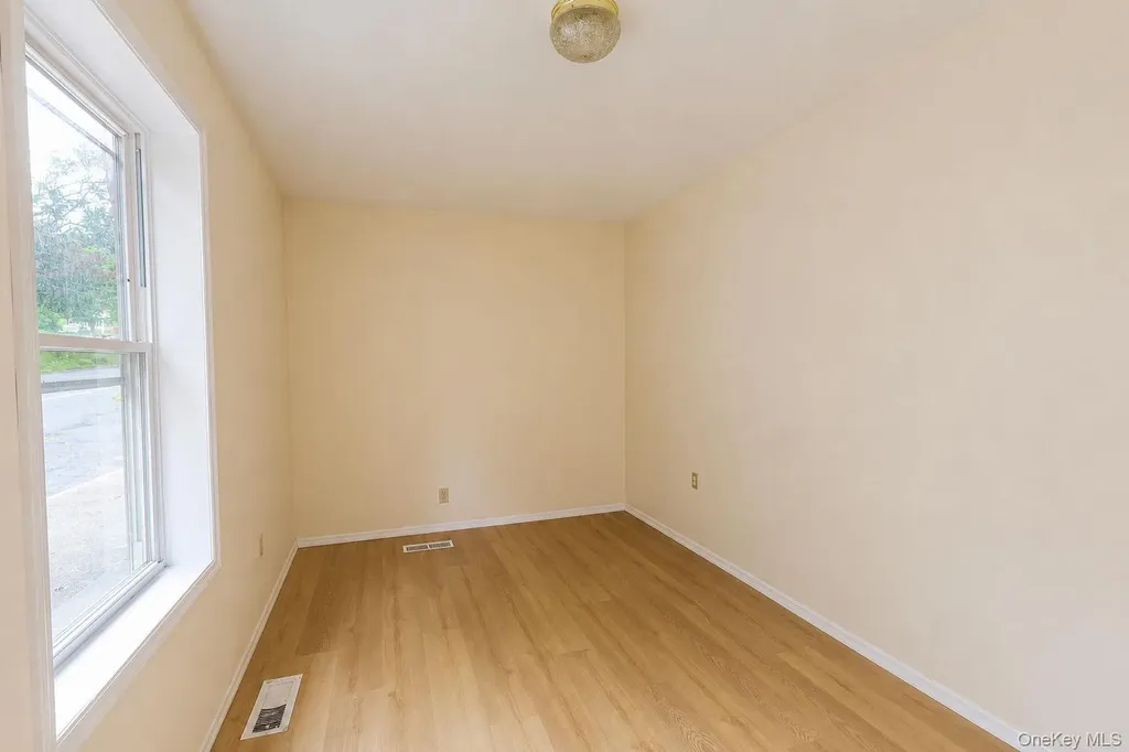 17 Clove Road Salisbury Mills NY 12577