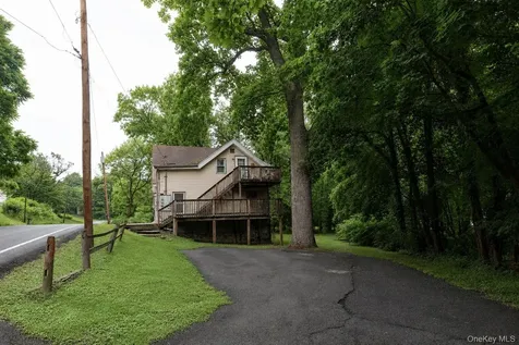 17 Clove Road Salisbury Mills NY 12577
