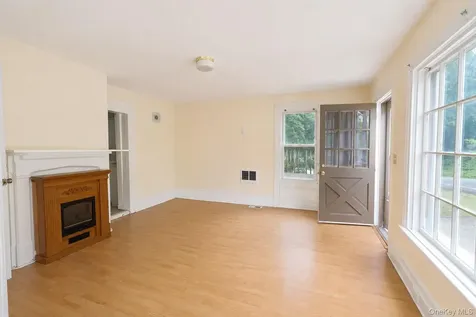 17 Clove Road Salisbury Mills NY 12577