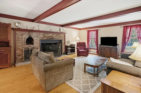 74 John Lane Manorville NY 11949