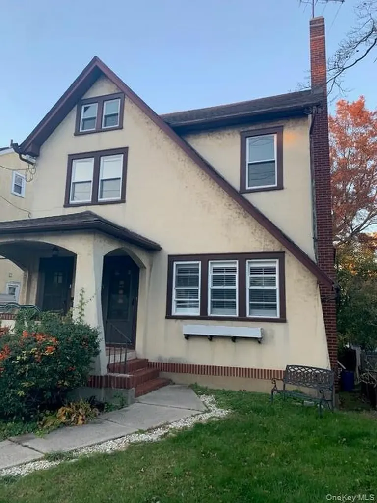 46 Orchard Street Oyster Bay NY 11771