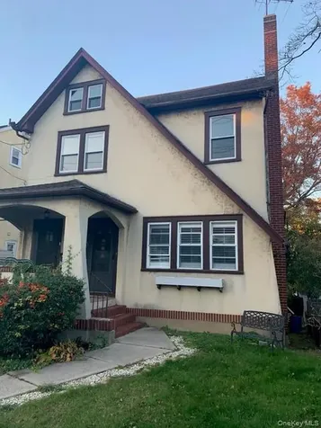 46 Orchard Street Oyster Bay NY 11771
